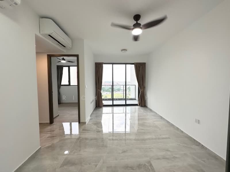 Affinity At Serangoon, , 2 Bedrooms, 732 sqft, Condominium For Sale, by Richard Ho, 500147440 - Living Room - PropertyGuru.com.sg