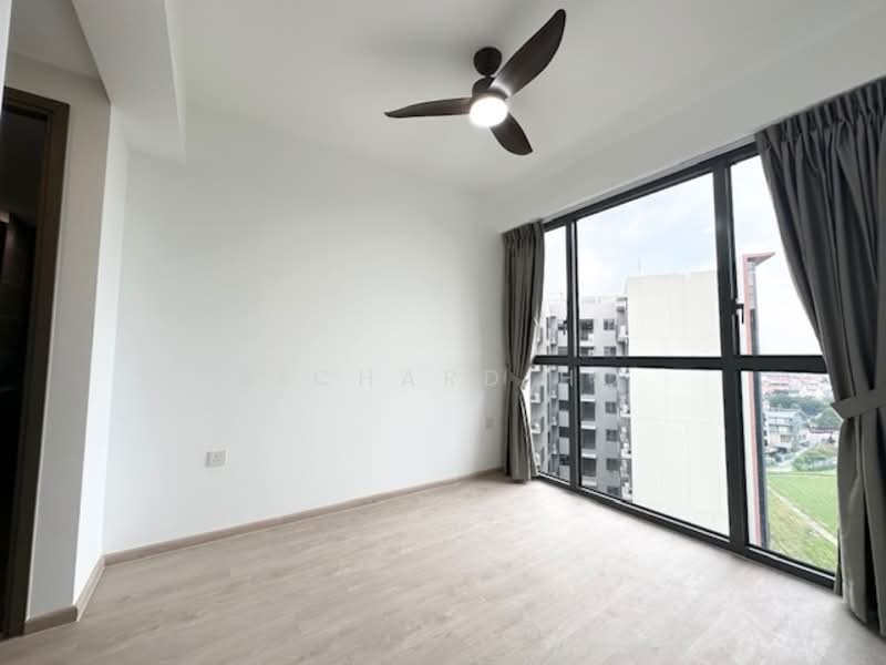 Affinity At Serangoon, , 2 Bedrooms, 732 sqft, Condominium For Sale, by Richard Ho, 500147440 - Master Bedroom - PropertyGuru.com.sg