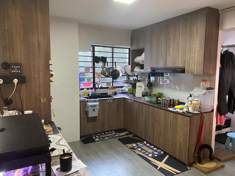 413 Pandan Gardens, 413 Pandan Gardens, 3 Bedrooms, 120 sqft, HDB Flat For Rent, by Matthew Marsee, 500147444 - Kitchen - PropertyGuru.com.sg
