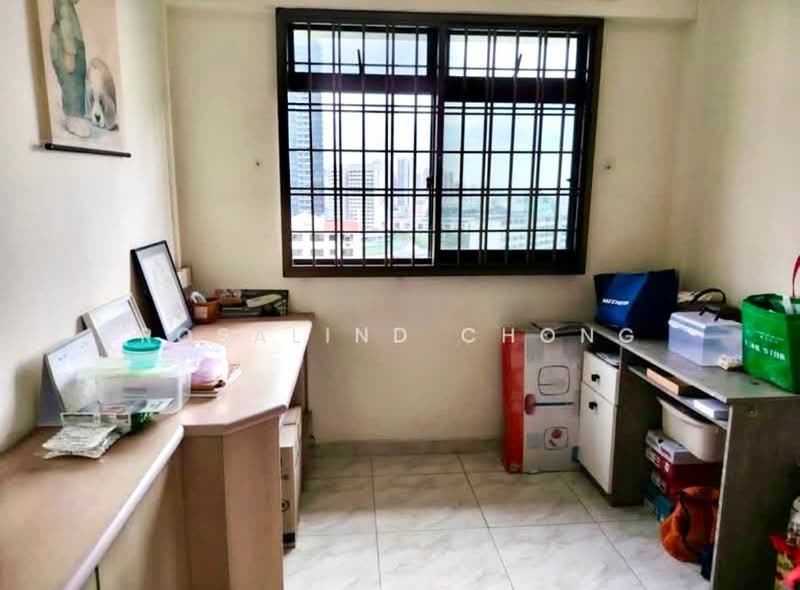 62 Lorong 4 Toa Payoh, 62 Lorong 4 Toa Payoh, 4 Bedrooms, 1,292 sqft, HDB Flat For Sale, by Rosalind Chong, 500147446 - Study - PropertyGuru.com.sg