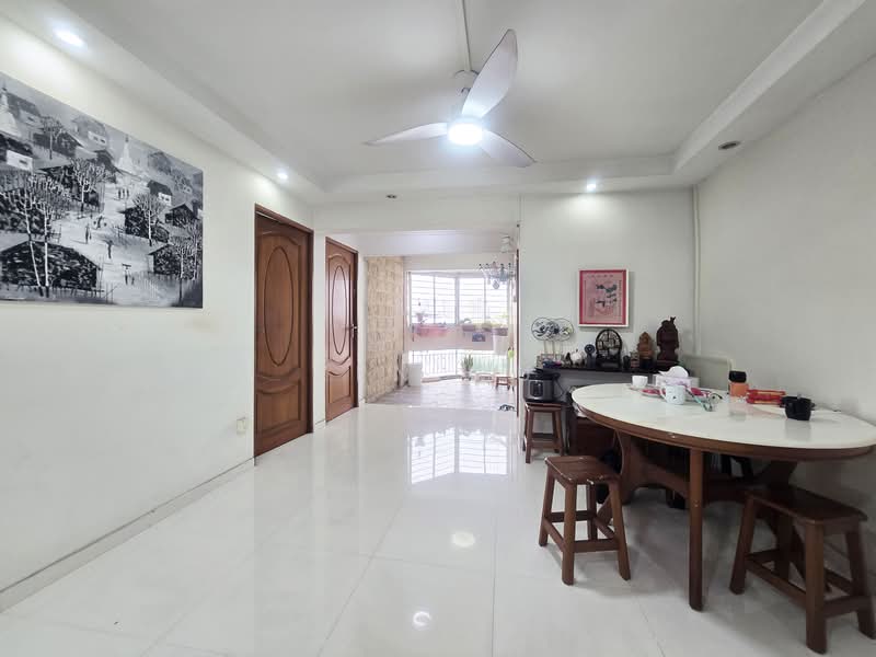 111 Jurong East Street 13, 111 Jurong East Street 13, 3 Bedrooms, 1,291 sqft, HDB Flat For Sale, by Zen Wu, 500147450 - Dining/Family Area - PropertyGuru.com.sg