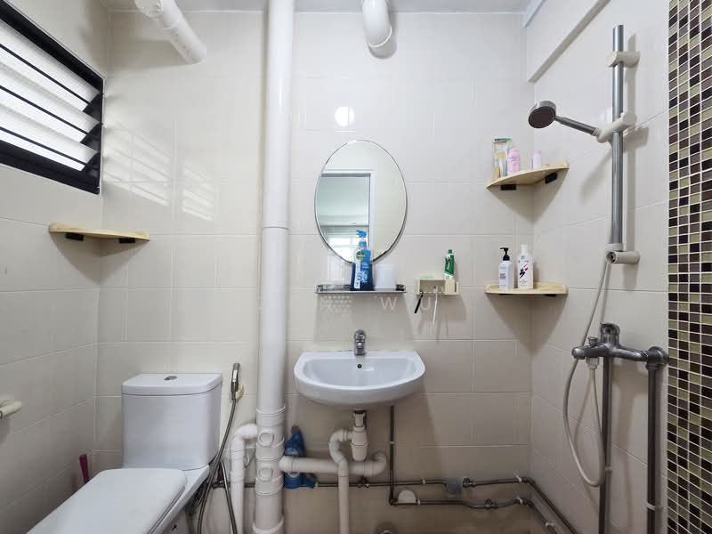 111 Jurong East Street 13, 111 Jurong East Street 13, 3 Bedrooms, 1,291 sqft, HDB Flat For Sale, by Zen Wu, 500147450 - Master Bathroom - PropertyGuru.com.sg