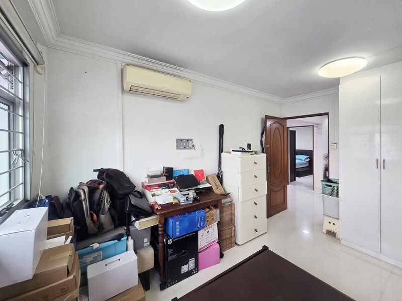 111 Jurong East Street 13, 111 Jurong East Street 13, 3 Bedrooms, 1,291 sqft, HDB Flat For Sale, by Zen Wu, 500147450 - Bedroom 2 - PropertyGuru.com.sg