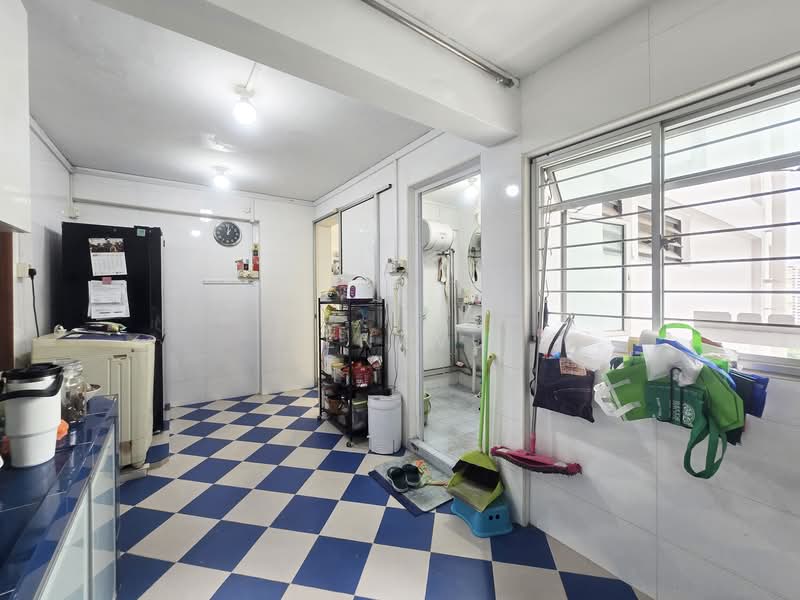 111 Jurong East Street 13, 111 Jurong East Street 13, 3 Bedrooms, 1,291 sqft, HDB Flat For Sale, by Zen Wu, 500147450 - Kitchen - PropertyGuru.com.sg