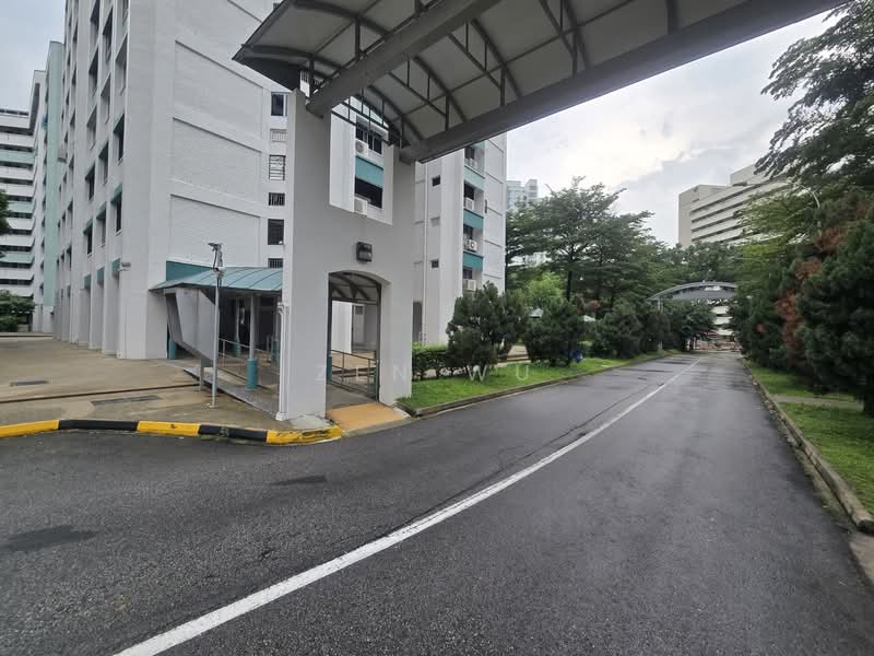 111 Jurong East Street 13, 111 Jurong East Street 13, 3 Bedrooms, 1,291 sqft, HDB Flat For Sale, by Zen Wu, 500147450 - Sheltered Walkway - PropertyGuru.com.sg