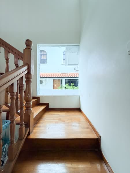 2 storey detached home near Kembangan MRT, , 4 Bedrooms, 6,000 sqft, Detached House For Sale, by Alex Deven, 500147464 - Interior - PropertyGuru.com.sg