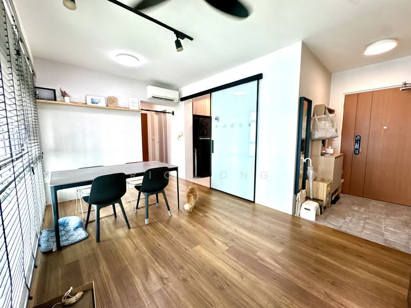 440A Clementi Avenue 3, 440A Clementi Avenue 3, 2 Bedrooms, 743 sqft, HDB Flat For Sale, by Rion Ong, 500147474 - Living Room - PropertyGuru.com.sg