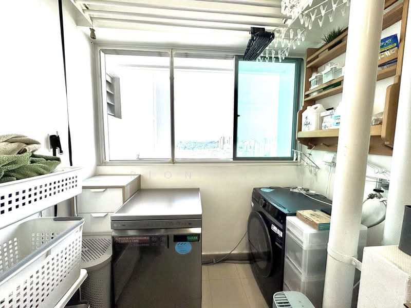 440A Clementi Avenue 3, 440A Clementi Avenue 3, 2 Bedrooms, 743 sqft, HDB Flat For Sale, by Rion Ong, 500147474 - Balcony - PropertyGuru.com.sg