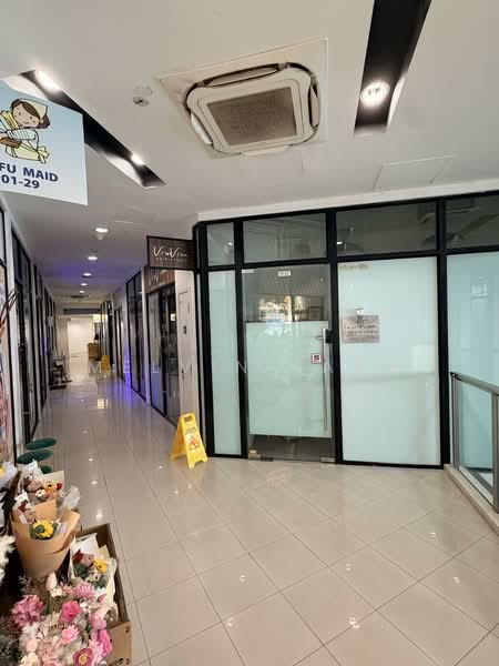 Viva Vista, 3 South Buona Vista Road, 409 sqft, Other Retail For Sale, by Melvin Tang, 500147477 - Corridor - CommercialGuru.com.sg