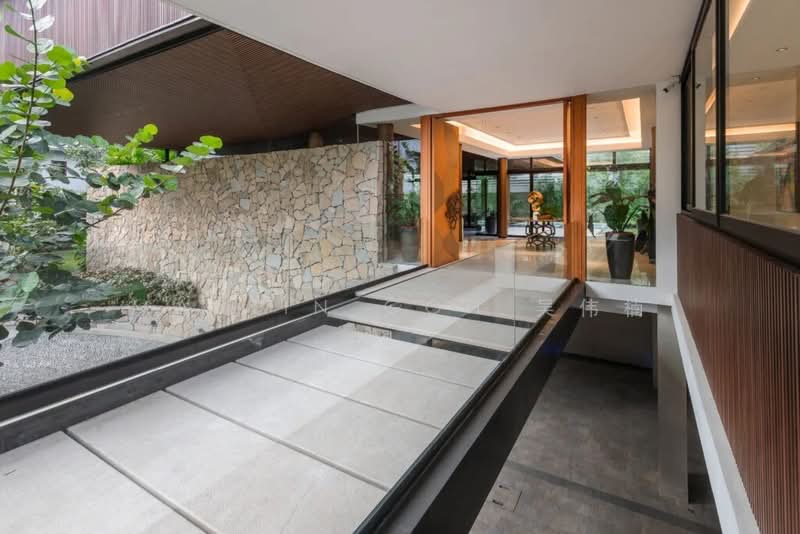 🔥黄金地段 near Cluny Hill 🔥near Botanic Gardens 🔥Rare Wide Plot🔥, , 10+ Bedrooms, 3,500 sqft, Good Class Bungalow For Sale, by Martin Goh 吴伟楠, 500147482 - Entrance - PropertyGuru.com.sg