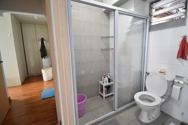 289A Punggol Place, 289A Punggol Place, 3 Bedrooms, 1,033 sqft, HDB Flat For Sale, by Brina Lee, 500147505 - Bathroom - PropertyGuru.com.sg
