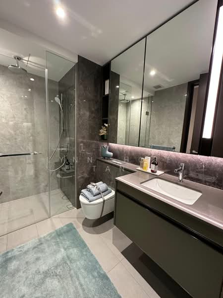Tembusu Grand, 94 Jalan Tembusu, 2 Bedrooms, 527 sqft, Condominium For Sale, by Lynn  Hope Tan, 500147515 - Bathroom - PropertyGuru.com.sg