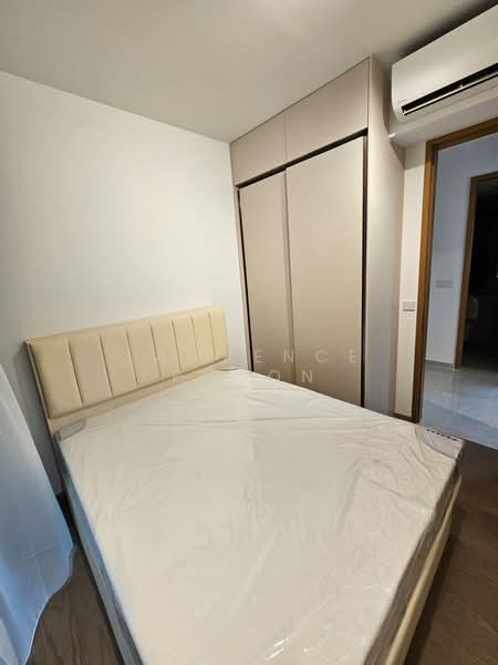 Penrose, 20 Sims Drive, 1 Bedroom, 550 sqft, Condominium For Sale, by Lawrence Phoon, 500147517 - Bedroom - PropertyGuru.com.sg