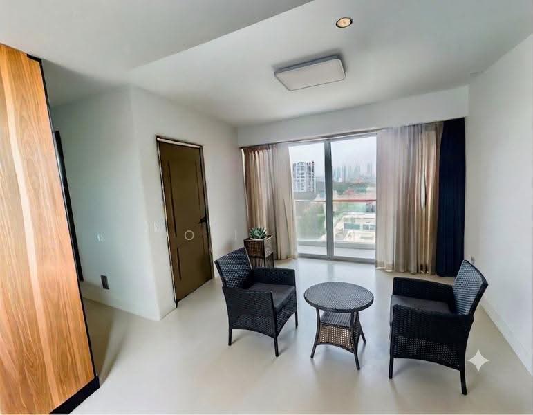 Esta Ruby, 500 Guillimard Road, Eunos / Geylang / Paya Lebar, Room Rental, 130 sqft, Condominium For Rent, by Doris Lum, 500147518 - Living Room - PropertyGuru.com.sg