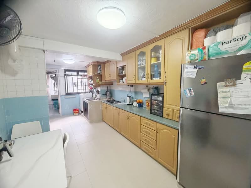115 Lorong 1 Toa Payoh, 115 Lorong 1 Toa Payoh, 3 Bedrooms, 699 sqft, HDB Flat For Sale, by Darren Lee CK, 500147521 - Kitchen - PropertyGuru.com.sg