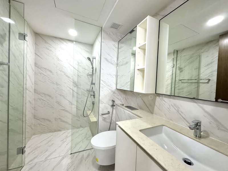 Le Quest, 10 Bukit Batok Street 41, 2 Bedrooms, 743 sqft, Condominium For Sale, by Jaslynn Soh, 500147527 - Bathroom - PropertyGuru.com.sg