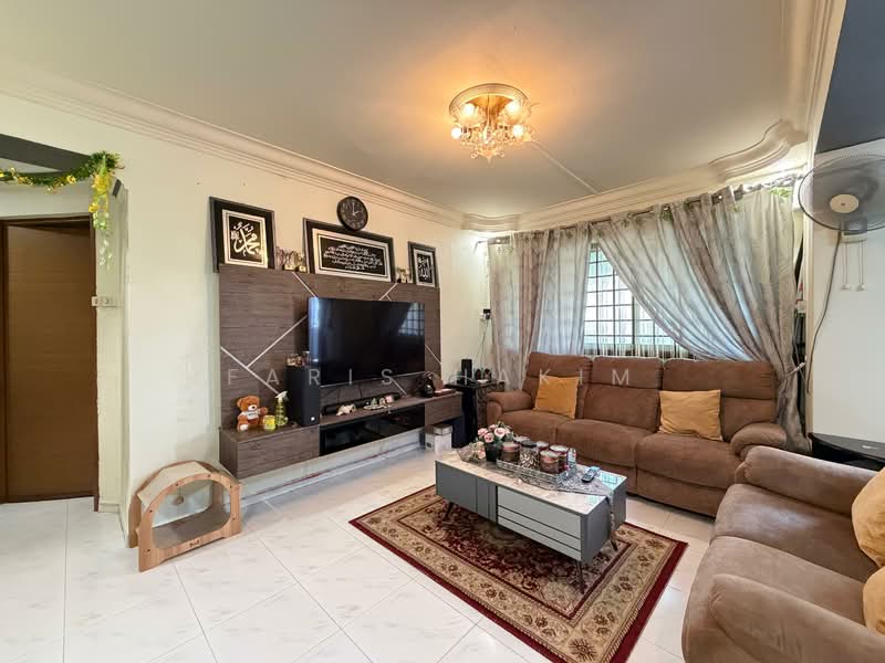 542 Hougang Avenue 8, 542 Hougang Avenue 8, 3 Bedrooms, 1,173 sqft, HDB Flat For Sale, by Faris Hakim, 500147543 - Living Room - PropertyGuru.com.sg
