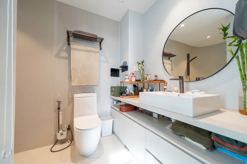 Ocean Park, 526 East Coast Road, 3 Bedrooms, 2,110 sqft, Condominium For Rent, by Alerie Huang, 500147545 - Bathroom - PropertyGuru.com.sg
