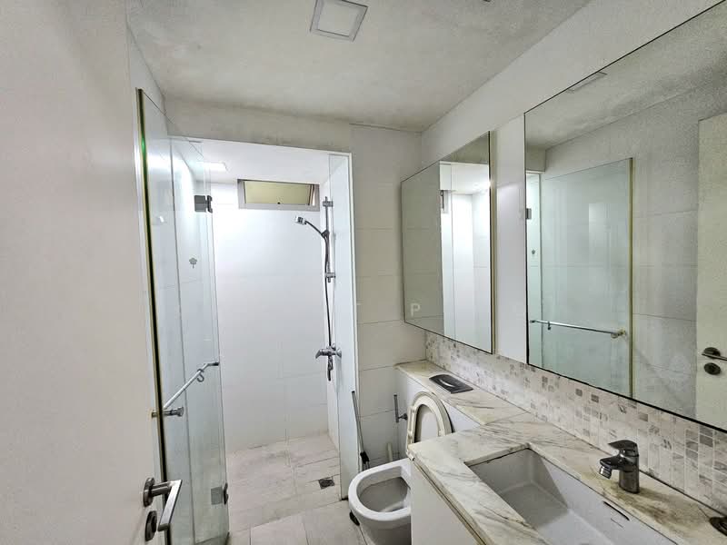The Minton, 147 Hougang Street 11, 3 Bedrooms, 1,216 sqft, Condominium For Sale, by Garant Pang, 500147559 - Bathroom - PropertyGuru.com.sg
