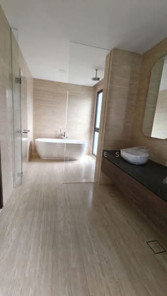Grove drive, Jalan Jelita, holland grove, mount sinai, , 5 Bedrooms, 12,110 sqft, Detached House For Sale, by Frances Lim, 500147560 - Bathroom - PropertyGuru.com.sg