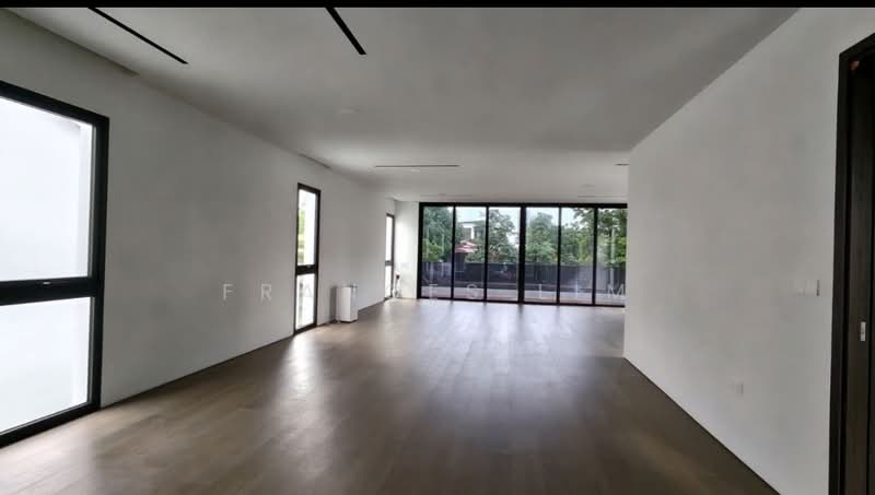 Grove drive, Jalan Jelita, holland grove, mount sinai, , 5 Bedrooms, 12,110 sqft, Detached House For Sale, by Frances Lim, 500147560 - Living Room - PropertyGuru.com.sg
