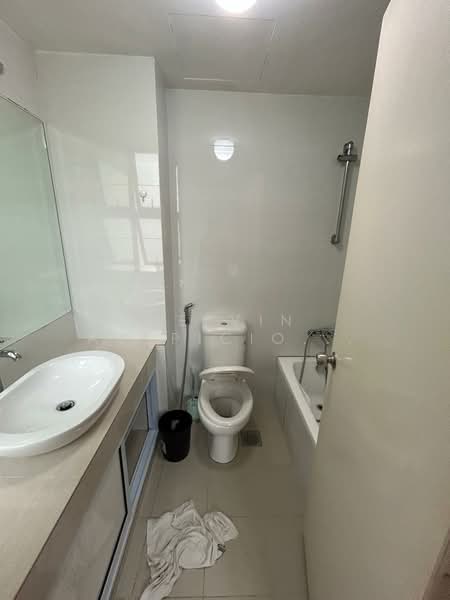 West Bay Condo, 50 West Coast Crescent, 2 Bedrooms, 872 sqft, Condominium For Rent, by Melvin Auspicious Lee 李俊豪, 500147562 - Bathroom - PropertyGuru.com.sg