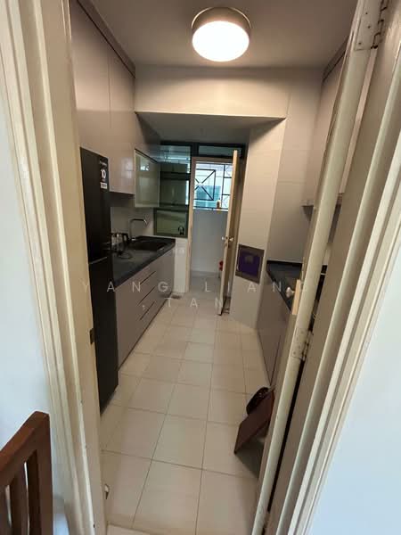 West Bay Condo, 50 West Coast Crescent, 2 Bedrooms, 872 sqft, Condominium For Rent, by Yang Liang Tan, 500147566 - Kitchen - PropertyGuru.com.sg
