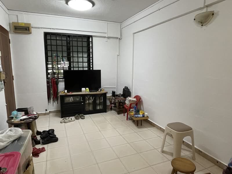 223 Serangoon Avenue 4, 223 Serangoon Avenue 4, 2 Bedrooms, 721 sqft, HDB Flat For Sale, by Alvin Tan, 500147569 - Living Room - PropertyGuru.com.sg