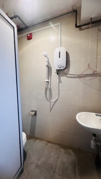 Ascent @ Gambas, 6 Gambas Way, 1,704 sqft, Factory / Workshop (B2) For Sale, by Aby Hoe 何惠冰, 500147572 - Bathroom - CommercialGuru.com.sg