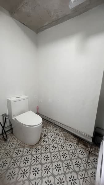 Ascent @ Gambas, 6 Gambas Way, 1,704 sqft, Factory / Workshop (B2) For Sale, by Aby Hoe 何惠冰, 500147572 - Bathroom - CommercialGuru.com.sg