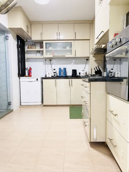 510 Serangoon North Avenue 4, 510 Serangoon North Avenue 4, 3 Bedrooms, 1,313 sqft, HDB Flat For Sale, by Claris Hoo Ziyi, 500147574 - Kitchen - PropertyGuru.com.sg