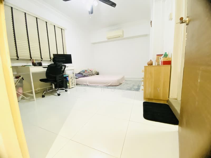 510 Serangoon North Avenue 4, 510 Serangoon North Avenue 4, 3 Bedrooms, 1,313 sqft, HDB Flat For Sale, by Claris Hoo Ziyi, 500147574 - Bedroom - PropertyGuru.com.sg