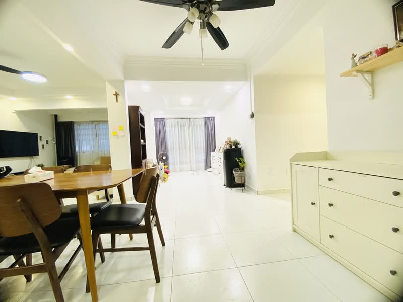 510 Serangoon North Avenue 4, 510 Serangoon North Avenue 4, 3 Bedrooms, 1,313 sqft, HDB Flat For Sale, by Claris Hoo Ziyi, 500147574 - Living Room - PropertyGuru.com.sg