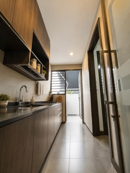 Upper East Coast Road, Jalan Remis, 4 Bedrooms, 3,800 sqft, Semi-Detached House For Rent, by Wes Peh, 500147587 - Kitchen - PropertyGuru.com.sg