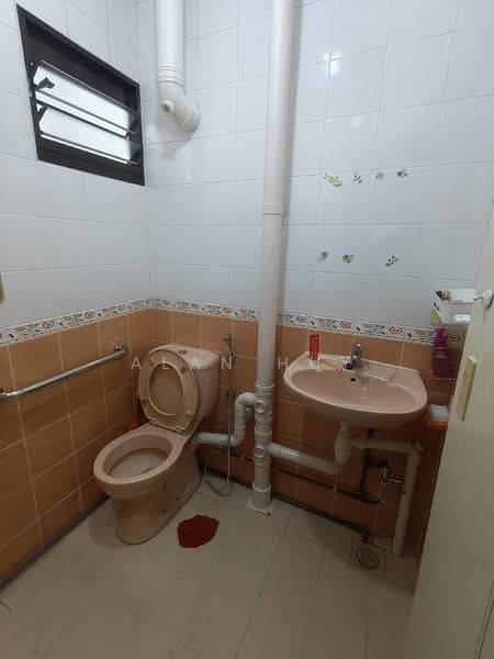 321 Ang Mo Kio Avenue 1, 321 Ang Mo Kio Avenue 1, Room Rental, 300 sqft, HDB Flat For Rent, by Alan Huy, 500147592 - Bathroom - PropertyGuru.com.sg