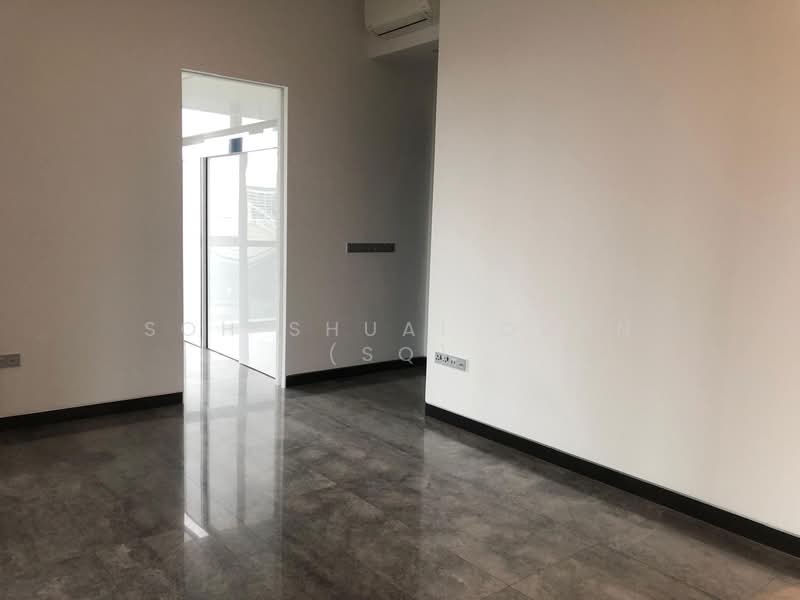 Midtown Bay, 122 Beach Road, 2 Bedrooms, 732 sqft, Condominium For Sale, by Soh Shuai Quan (SQ), 500147593 - Interior - PropertyGuru.com.sg