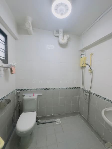 726 Yishun Street 71, 726 Yishun Street 71, 3 Bedrooms, 904 sqft, HDB Flat For Sale, by Ron Koh, 500147603 - PropertyGuru.com.sg