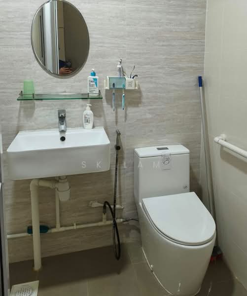 940 Jurong West Street 91, 940 Jurong West Street 91, 3 Bedrooms, 1,120 sqft, HDB Flat For Sale, by SK Lam, 500147606 - Bathroom - PropertyGuru.com.sg