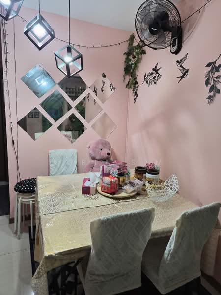 409C Northshore Drive, 409C Northshore Drive, 3 Bedrooms, 1,012 sqft, HDB Flat For Sale, by Robin Sim, 500147612 - Dining Room - PropertyGuru.com.sg