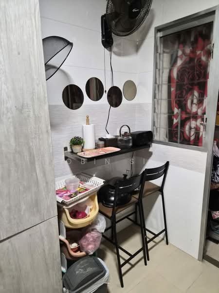 409C Northshore Drive, 409C Northshore Drive, 3 Bedrooms, 1,012 sqft, HDB Flat For Sale, by Robin Sim, 500147612 - Kitchen - PropertyGuru.com.sg