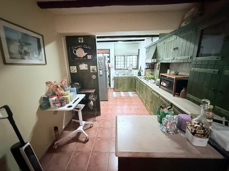 12 Holland Avenue, 12 Holland Avenue, 2 Bedrooms, 700 sqft, HDB Flat For Sale, by Ben Zhou, 500147618 - Kitchen - PropertyGuru.com.sg