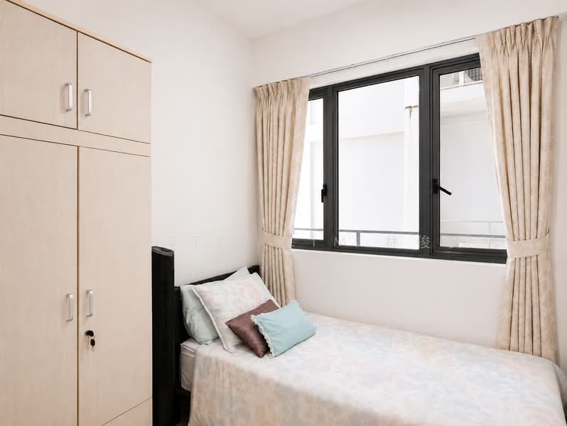 The Alps Residences, Tampines Avenue 10, 2 Bedrooms, 700 sqft, Condominium For Sale, by Chester Lim 林俊贤, 500147624 - Common Bedroom - PropertyGuru.com.sg