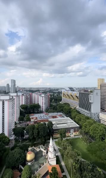 City Gate, 371 Beach Road, 2 Bedrooms, 560 sqft, Condominium For Rent, by Ken Goh, 500147628 - Exterior - PropertyGuru.com.sg