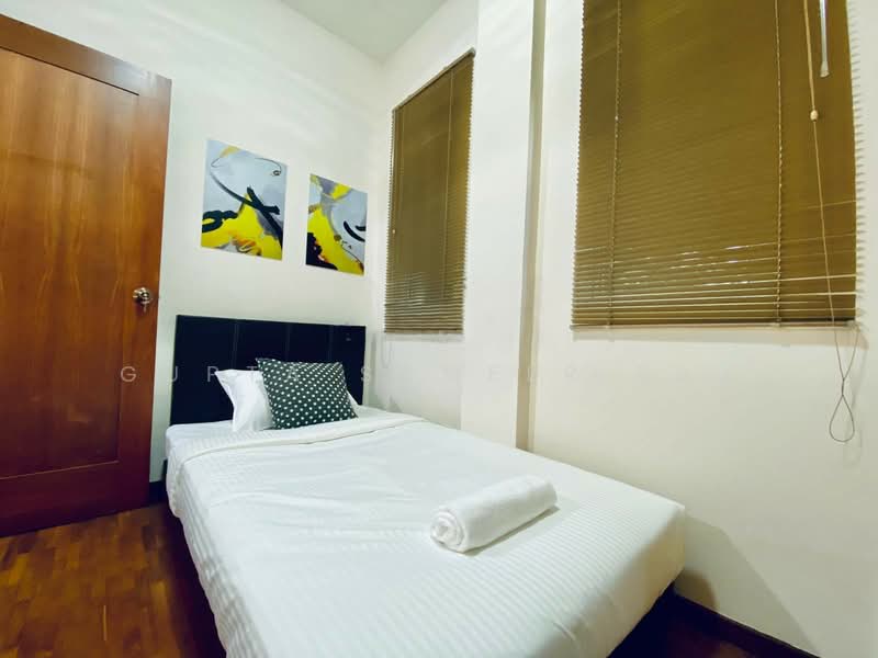 Mas Kunnin, , 5 Bedrooms, 2,155 sqft, Terraced House For Rent, by Gupta Sameer Raj, 500147629 - Bedroom - PropertyGuru.com.sg