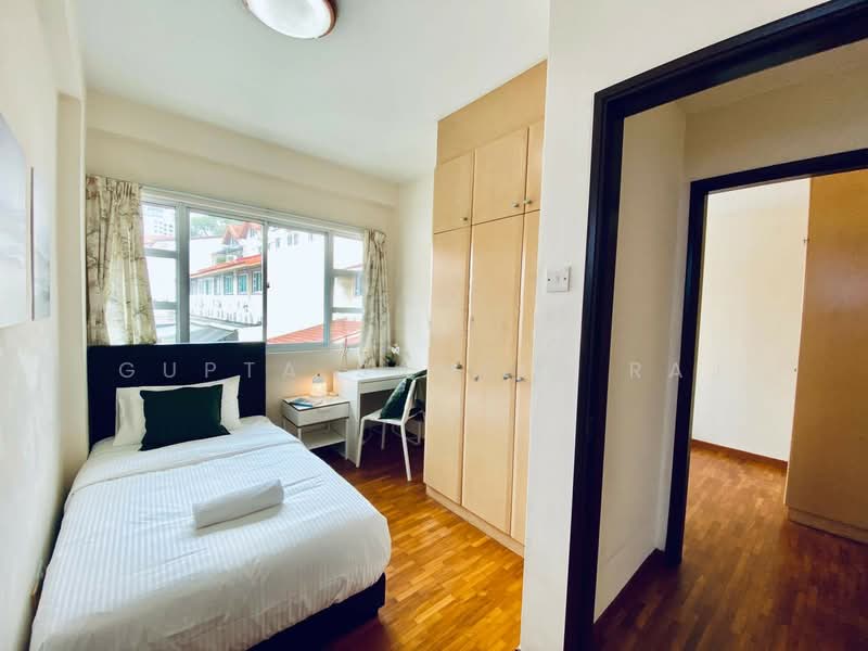 Mas Kunnin, , 5 Bedrooms, 2,155 sqft, Terraced House For Rent, by Gupta Sameer Raj, 500147629 - Bedroom - PropertyGuru.com.sg