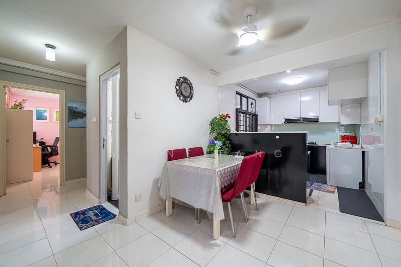 339A Sembawang Close, 339A Sembawang Close, 4 Bedrooms, 1,195 sqft, HDB Flat For Sale, by Wayne Tang, 500147631 - Dining Room - PropertyGuru.com.sg