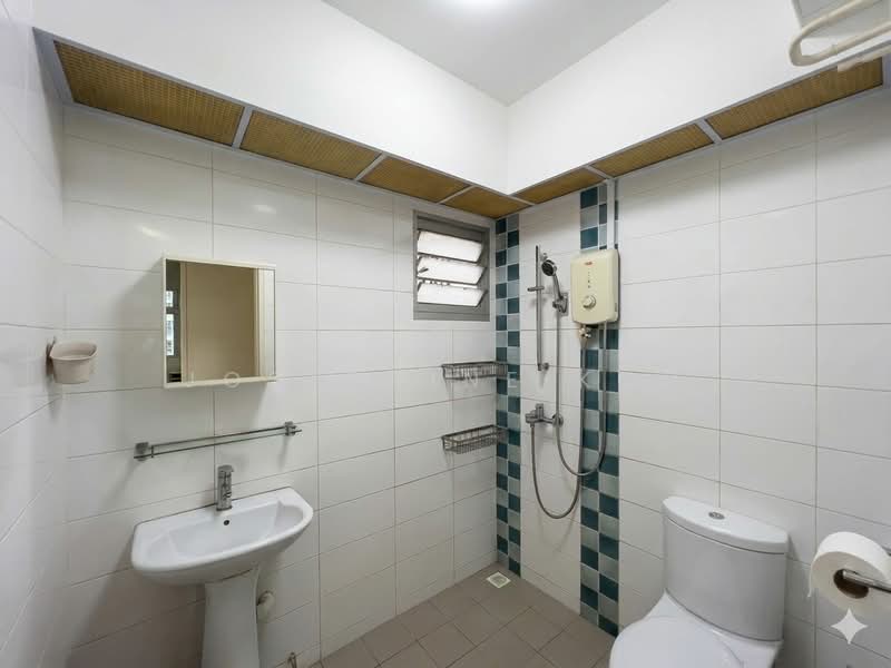 803C Keat Hong Close, 803C Keat Hong Close, 3 Bedrooms, 1,001 sqft, HDB Flat For Sale, by Josephine Koh, 500147642 - Bathroom - PropertyGuru.com.sg