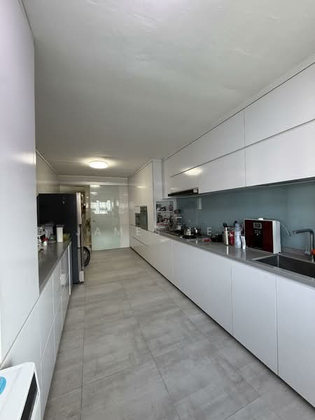 411 Commonwealth Avenue West, 411 Commonwealth Avenue West, 3 Bedrooms, 1,044 sqft, HDB Flat For Sale, by James Lee, 500147646 - Kitchen - PropertyGuru.com.sg