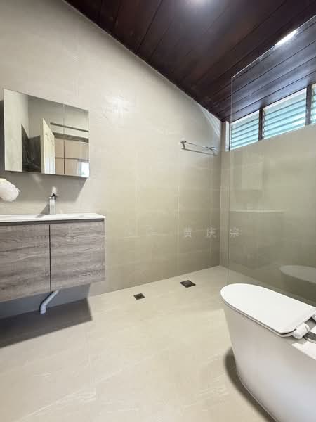 Jalan Seni, Capitol Park, , 5 Bedrooms, 4,401 sqft, Semi-Detached House For Rent, by KC Ng 黄庆宗, 500147657 - Bathroom - PropertyGuru.com.sg