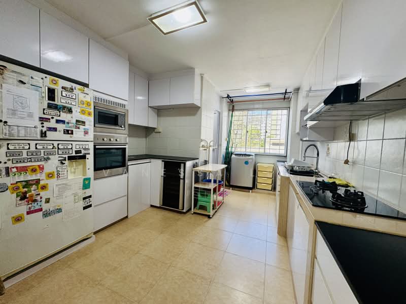 221 Simei Street 4, 221 Simei Street 4, 4 Bedrooms, 1,313 sqft, HDB Flat For Sale, by Vanessa Lim, 500147666 - PropertyGuru.com.sg